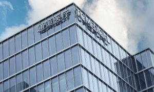 亏掉千亿市值后，“牙茅”通策医疗掏空家底，6亿接盘实控人“明眸”生意