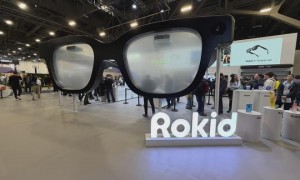 vivo调整智能眼镜节奏：方向没错，只是「iPhone时刻」还没来