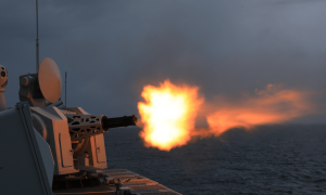 日本展示“桶滚”导弹，能力远超12式反舰导弹，但存在三个硬伤