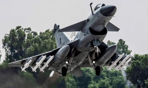 巴空军多架大型运输机来到成都，来拉新战机和导弹了？很可能让印度忌惮的硬货