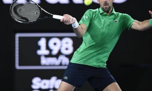 澳网-德约科维奇0-2落后收退赛礼进四强 或再战辛纳