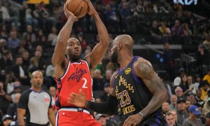 斗法！洛城四超巨两人获完胜 老登助人为乐迎里程碑