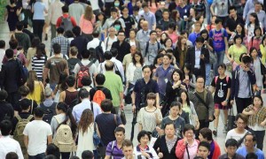 正式跌破7，中国人口会跌到什么程度？