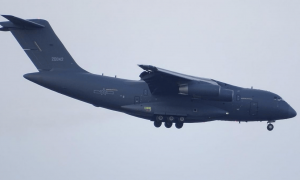 美航母开启战前静默！运-20交付红旗-9BE，中国紧急支援伊朗？