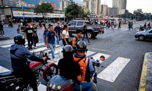 代总统和“代总统”交锋了